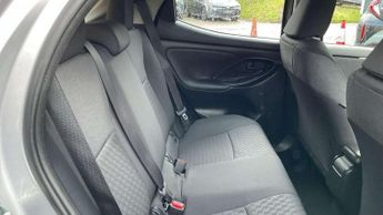 Toyota Yaris 1.5 Hybrid Icon 5dr CVT
