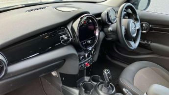 MINI Hatchback 5dr 1.5 Cooper Classic 5dr Auto