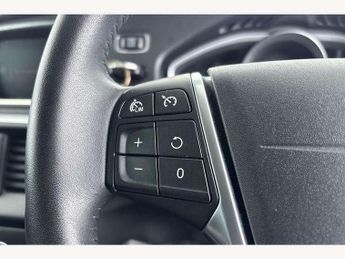 Volvo V40 Cross Country T3 [152] Cross Country Pro 5dr Geartronic