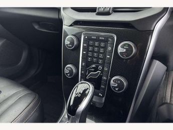 Volvo V40 Cross Country T3 [152] Cross Country Pro 5dr Geartronic