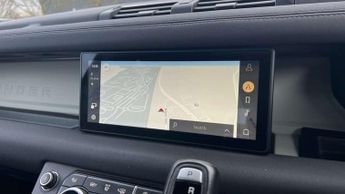 Land Rover Defender 3.0 D250 X-Dynamic SE 110 5dr Auto