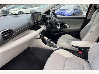 Toyota Yaris 1.5 Hybrid Excel 5dr CVT