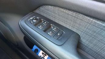 Volvo V60 2.0 B3P Momentum 5dr Auto [7 speed]