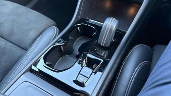 Volvo XC40 1.5 T3 [163] R DESIGN Pro 5dr Geartronic