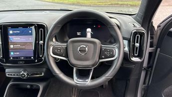 Volvo XC40 2.0 B3P Core 5dr Auto