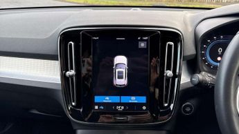 Volvo XC40 2.0 B3P Core 5dr Auto