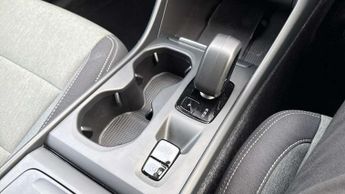 Volvo XC40 2.0 B3P Core 5dr Auto