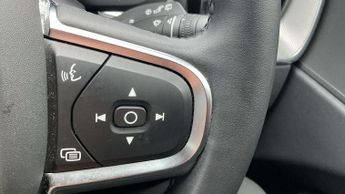 Volvo XC60 2.0 B5P Core 5dr AWD Geartronic