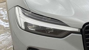 Volvo XC60 2.0 B5P Plus Dark 5dr AWD Geartronic