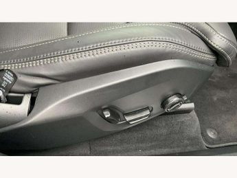 Volvo XC90 2.0 B5P Plus Dark 5dr AWD Geartronic