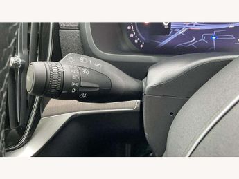 Volvo XC90 2.0 B5P Plus Dark 5dr AWD Geartronic