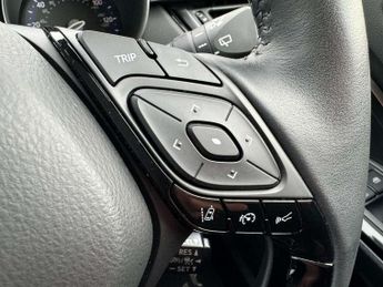 Toyota C-HR 2.0 Hybrid Excel 5dr CVT