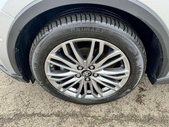 Toyota C-HR 2.0 Hybrid Excel 5dr CVT