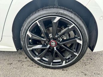 Toyota Corolla 1.8 VVT-i Hybrid GR Sport 5dr CVT
