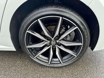 Toyota Corolla 2.0 Hybrid GR Sport 5dr CVT