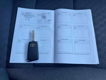 Toyota Yaris 1.5 Hybrid Design 5dr CVT
