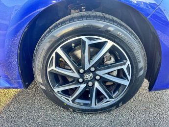 Toyota Yaris 1.5 Hybrid Design 5dr CVT