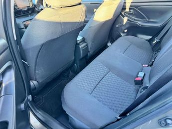Toyota Yaris 1.5 Hybrid Icon 5dr CVT