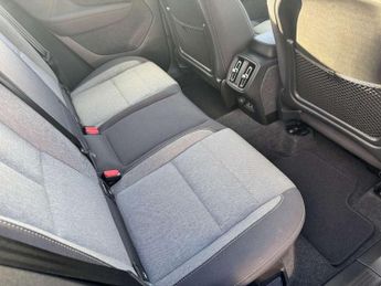 Volvo XC40 2.0 B3P Plus Dark 5dr Auto