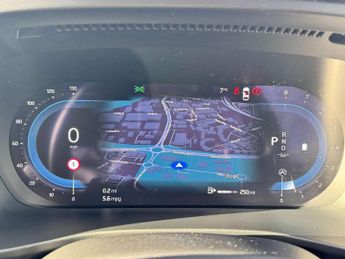 Volvo XC40 2.0 B3P Plus Dark 5dr Auto