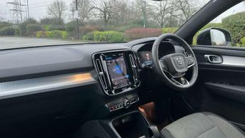 Volvo XC40 2.0 B3P Core 5dr Auto