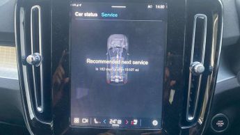 Volvo XC40 2.0 B3P Plus Dark 5dr Auto