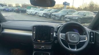 Volvo XC40 2.0 B3P Plus Dark 5dr Auto