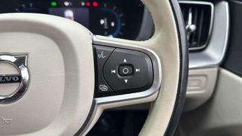 Volvo XC60 2.0 B4D Momentum 5dr AWD Geartronic