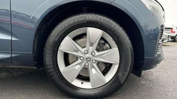 Volvo XC60 2.0 B4D Momentum 5dr AWD Geartronic