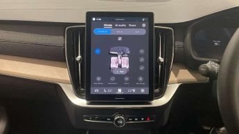 Volvo XC90 2.0 B5P Plus Dark 5dr AWD Geartronic