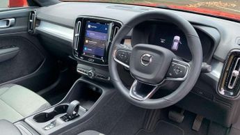 Volvo XC40 2.0 B3P Core 5dr Auto