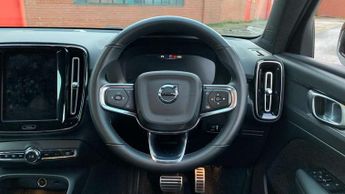 Volvo XC40 Recharge 1.5 T4 Recharge PHEV R DESIGN 5dr Auto