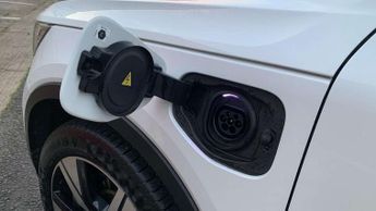 Volvo XC40 Recharge 1.5 T4 Recharge PHEV R DESIGN 5dr Auto