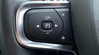 Volvo XC40 Recharge 1.5 T4 Recharge PHEV R DESIGN 5dr Auto