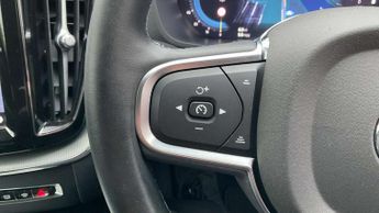 Volvo XC60 2.0 B5P Core 5dr AWD Geartronic