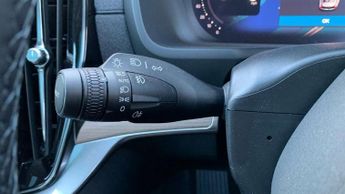 Volvo XC90 2.0 B5P Plus Dark 5dr AWD Geartronic