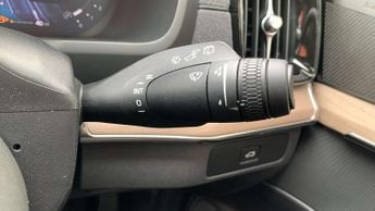 Volvo XC90 2.0 B5P Plus Dark 5dr AWD Geartronic