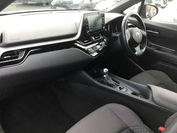 Toyota C-HR 1.8 Hybrid Icon 5dr CVT
