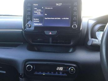 Toyota Yaris 1.5 Hybrid Design 5dr CVT