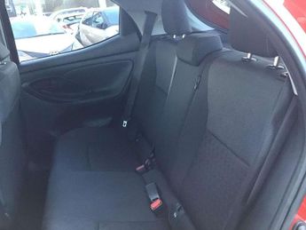 Toyota Yaris 1.5 Hybrid Design 5dr CVT