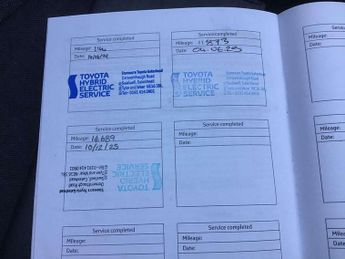 Toyota Yaris 1.5 Hybrid Design 5dr CVT