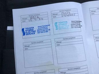 Toyota Yaris 1.5 Hybrid Design 5dr CVT