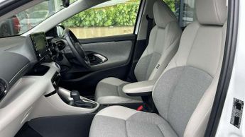 Toyota Yaris 1.5 Hybrid Excel 5dr CVT