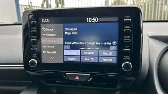 Toyota Yaris 1.5 Hybrid Design 5dr CVT