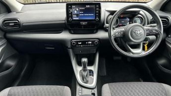 Toyota Yaris 1.5 Hybrid Design 5dr CVT