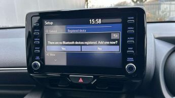 Toyota Yaris 1.5 Hybrid Design 5dr CVT