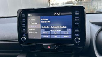 Toyota Yaris 1.5 Hybrid Design 5dr CVT