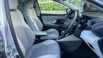 Toyota Yaris 1.5 Hybrid Excel 5dr CVT