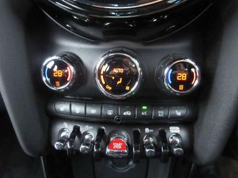 MINI Hatchback 5dr 1.5 Cooper Sport 5dr Auto