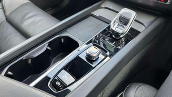 Volvo XC60 2.0 B5P Plus Dark 5dr AWD Geartronic